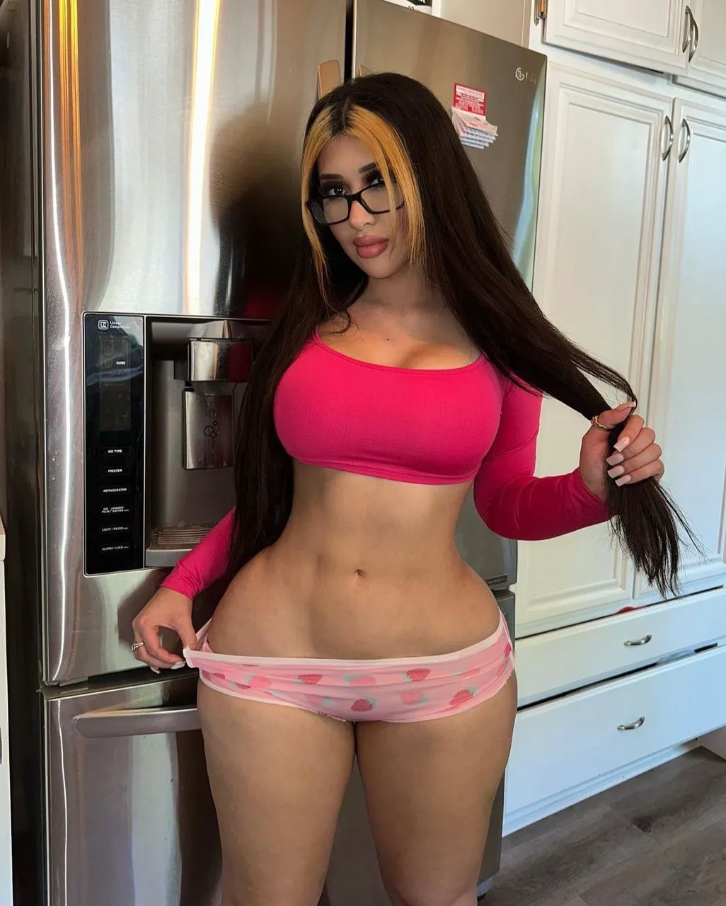 Windsor, Female Escorts - 715-404-5679