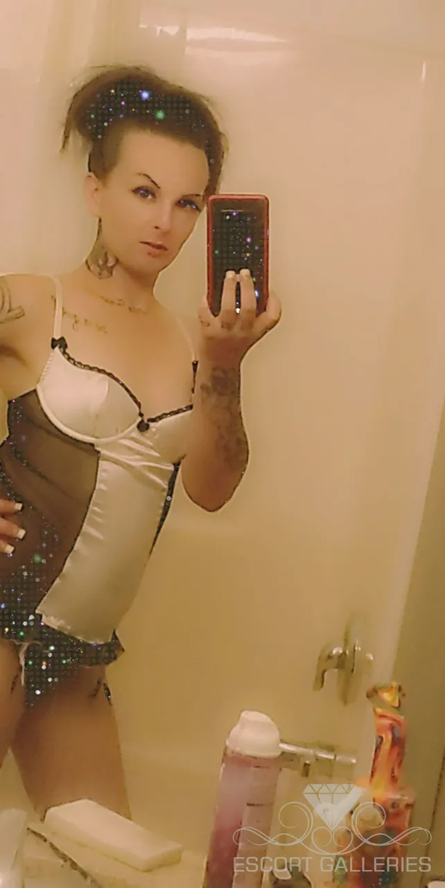 Bakersfield, Erotic Massage - 661-606-5839
