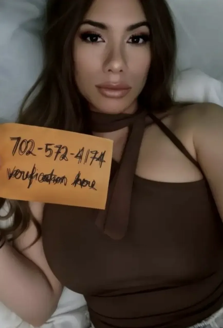 Chicago, Erotic Massage - 702-572-4174