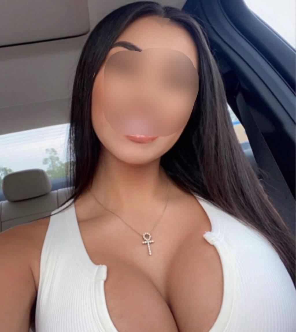 Place royale, Quebec City, Female Escorts - 438-898-4438