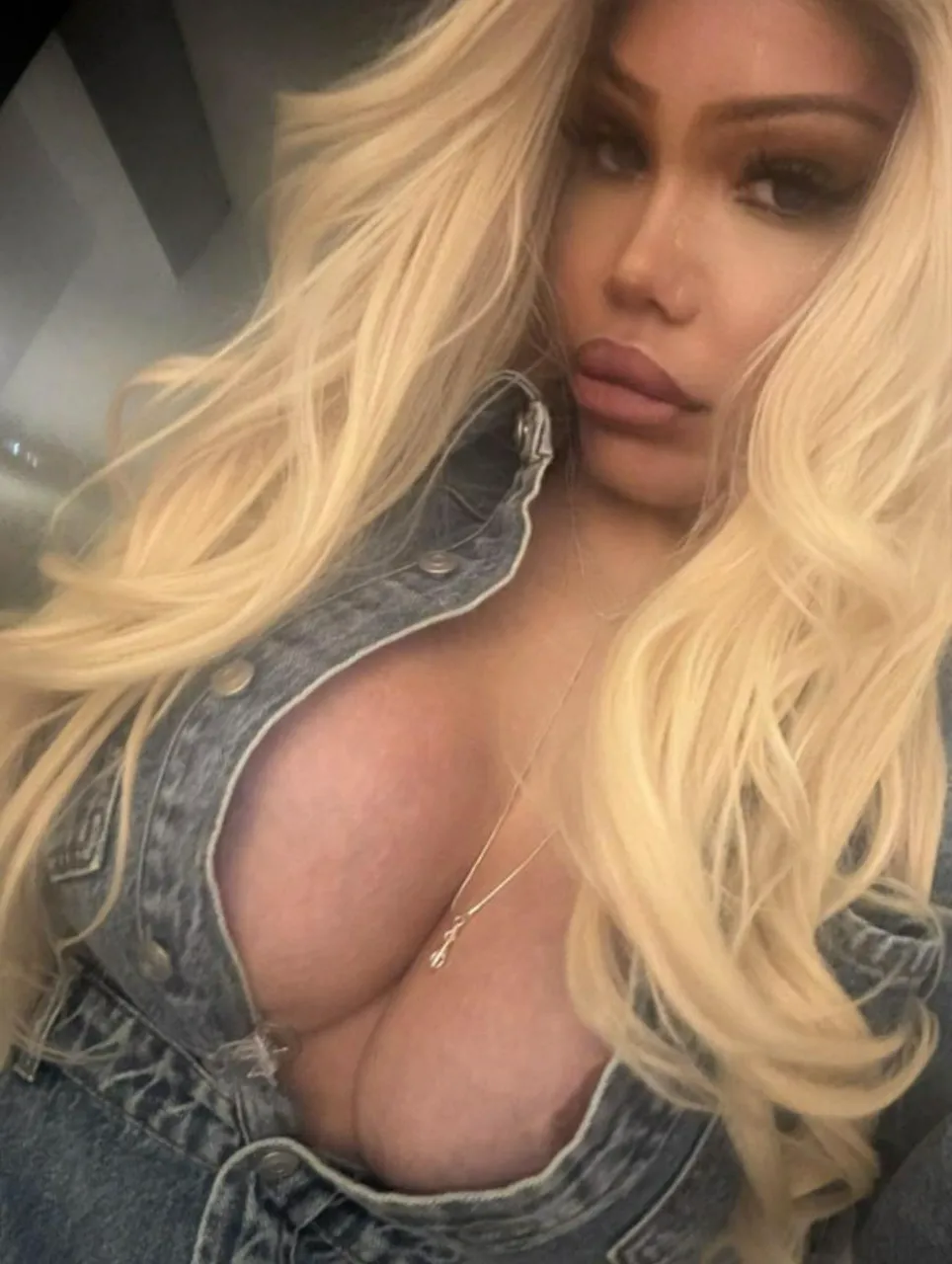 Chicago, Erotic Massage - 256-225-5993
