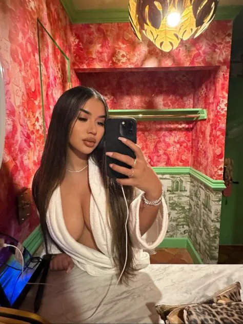 Las Vegas, Female Escorts - 702-613-4727